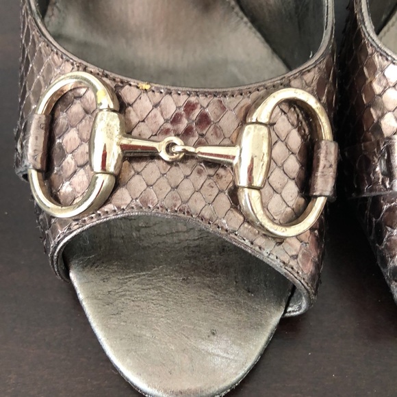 Gucci open toe horseshoe pumps, snake leather, bronze/silver size 8.5 high heel - Picture 13 of 14
